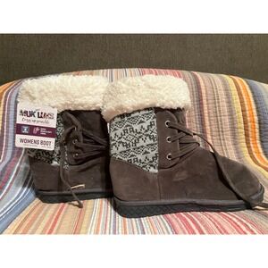 MUK LUKS Womens Boot Size 8W Brown Lace Up Winter Warm Faux Fur Cozy Shoes